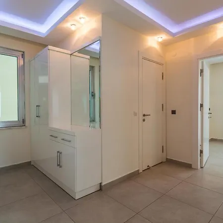 Апартаменты Seven Stars B-1 *